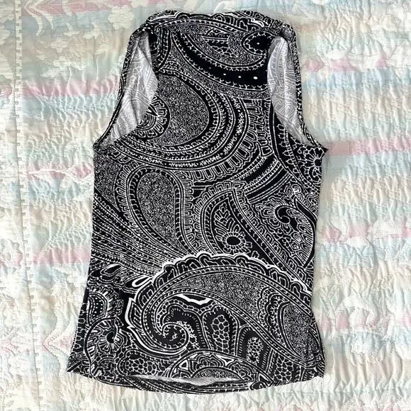 Tori Richard Honolulu Hawaiian Black and White Sleeveless Blouse - Picture 4 of 5